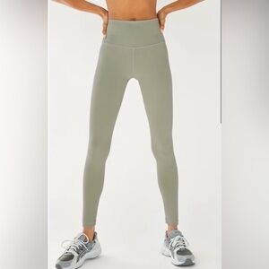 TnaBUTTER™ Atmosphere Hi-Rise Legging